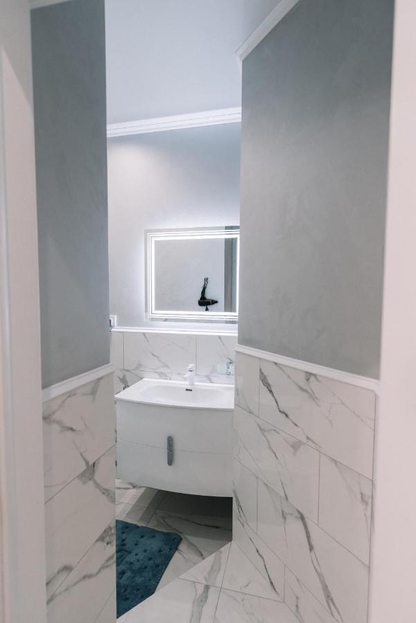 Royal Tower Vip Smart Apartments 1 Kiev Eksteriør bilde