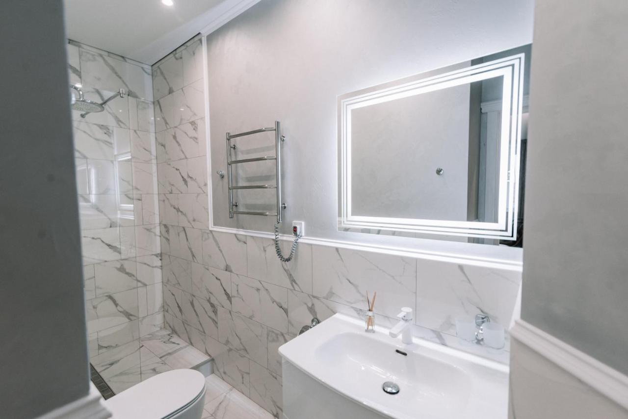 Royal Tower Vip Smart Apartments 1 Kiev Eksteriør bilde